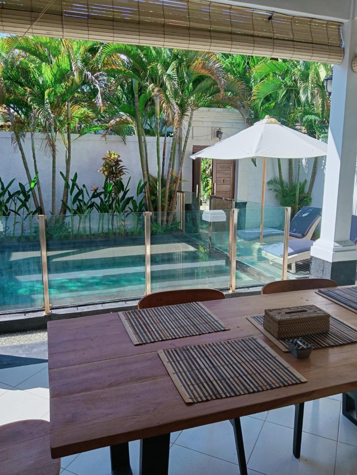 Glisten Up Side Sanur! Villa *