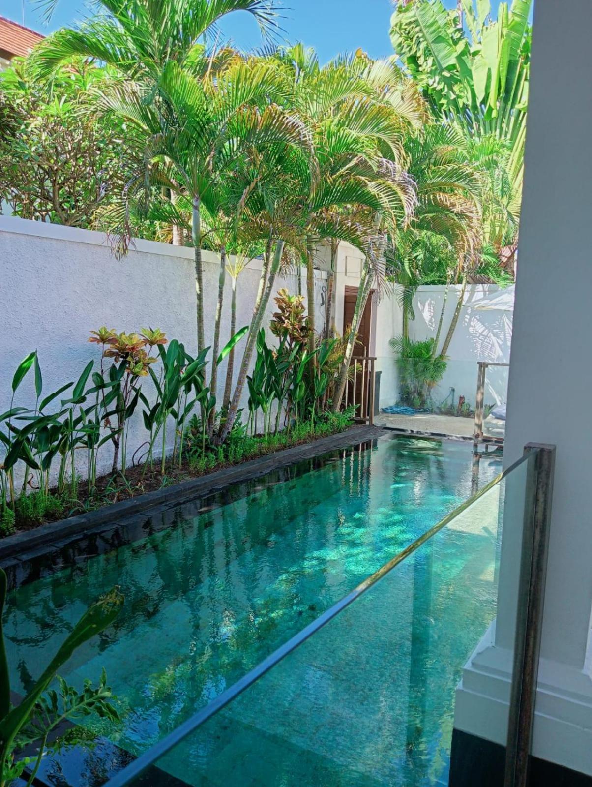 Villa Glisten Up Side Sanur! Sanur